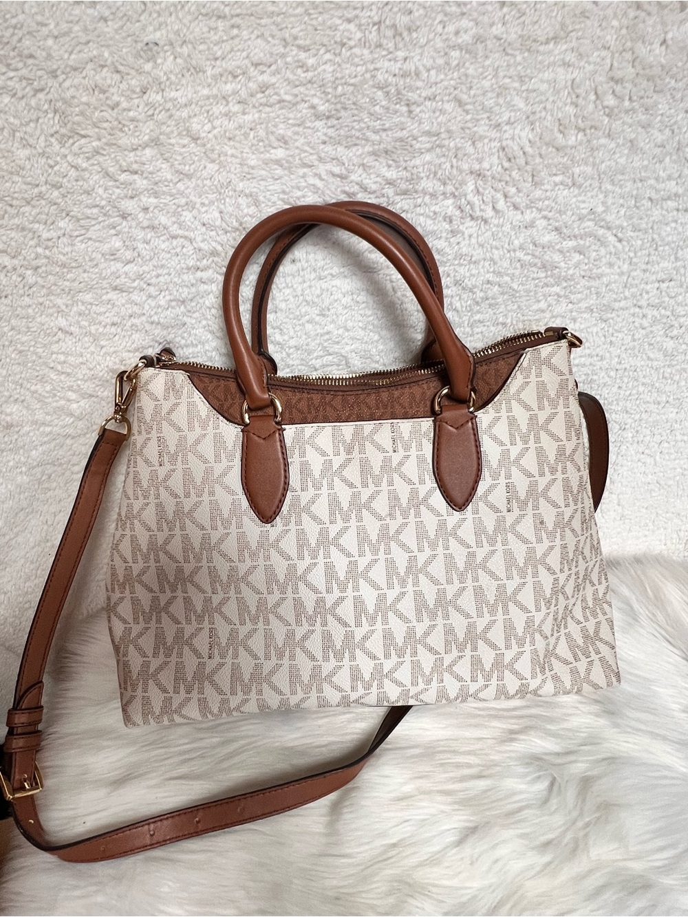 Michael Kors Cream and Brown Signature Satchel with Shoulder Strap - Picture 3 of 9